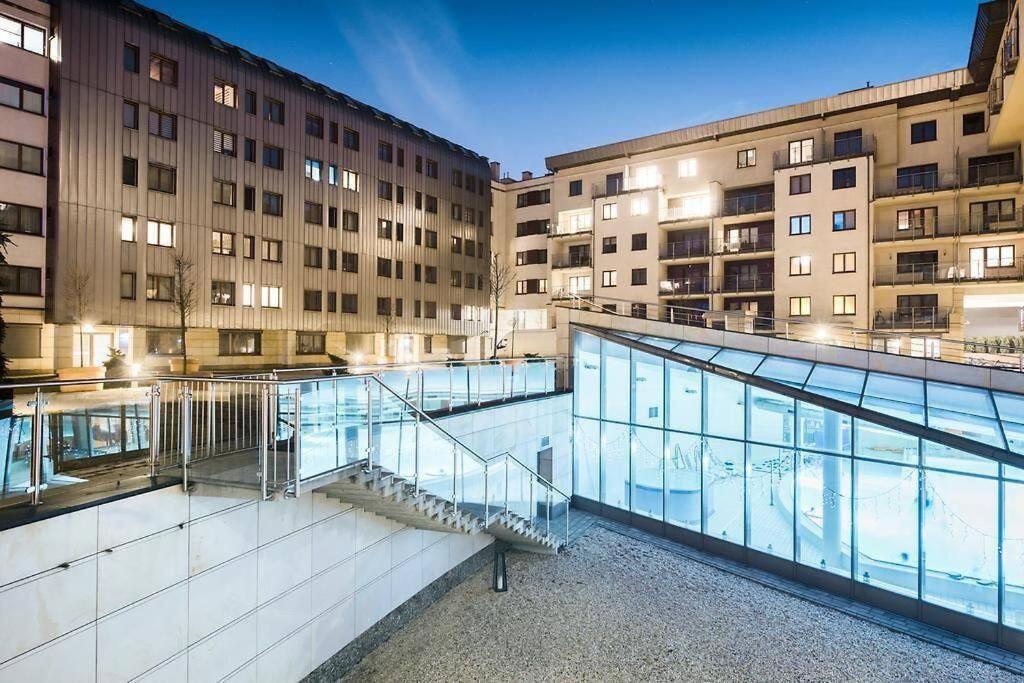 Premium Apartment For Old Town & Jewish Quarter - Balcony Plus Pool Onsite Krakow Exterior photo