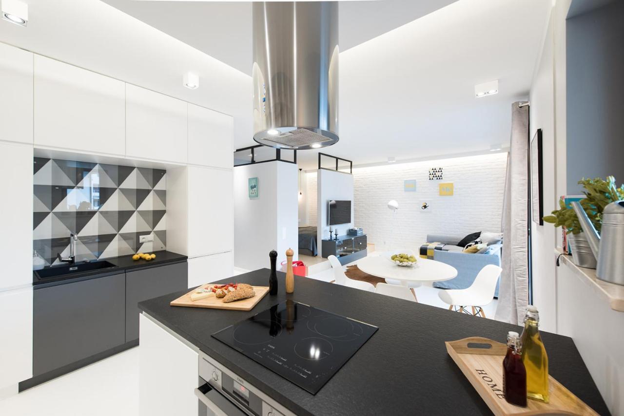 Premium Apartment For Old Town & Jewish Quarter - Balcony Plus Pool Onsite Krakow Exterior photo